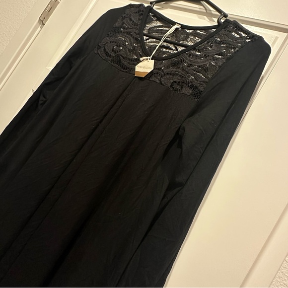 Maternity Blouse - Picture 3 of 3